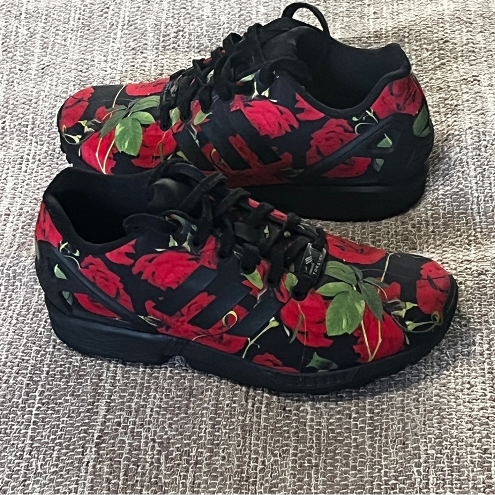 Adidas Black & Red Rose ZX Flux Women's Size 7
